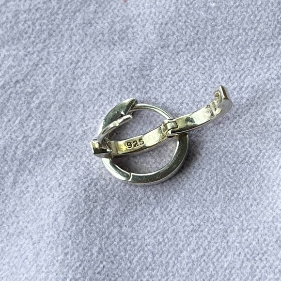 Madewell Demi-Fine Huggie Hoop Earrings - Picture 4 of 4